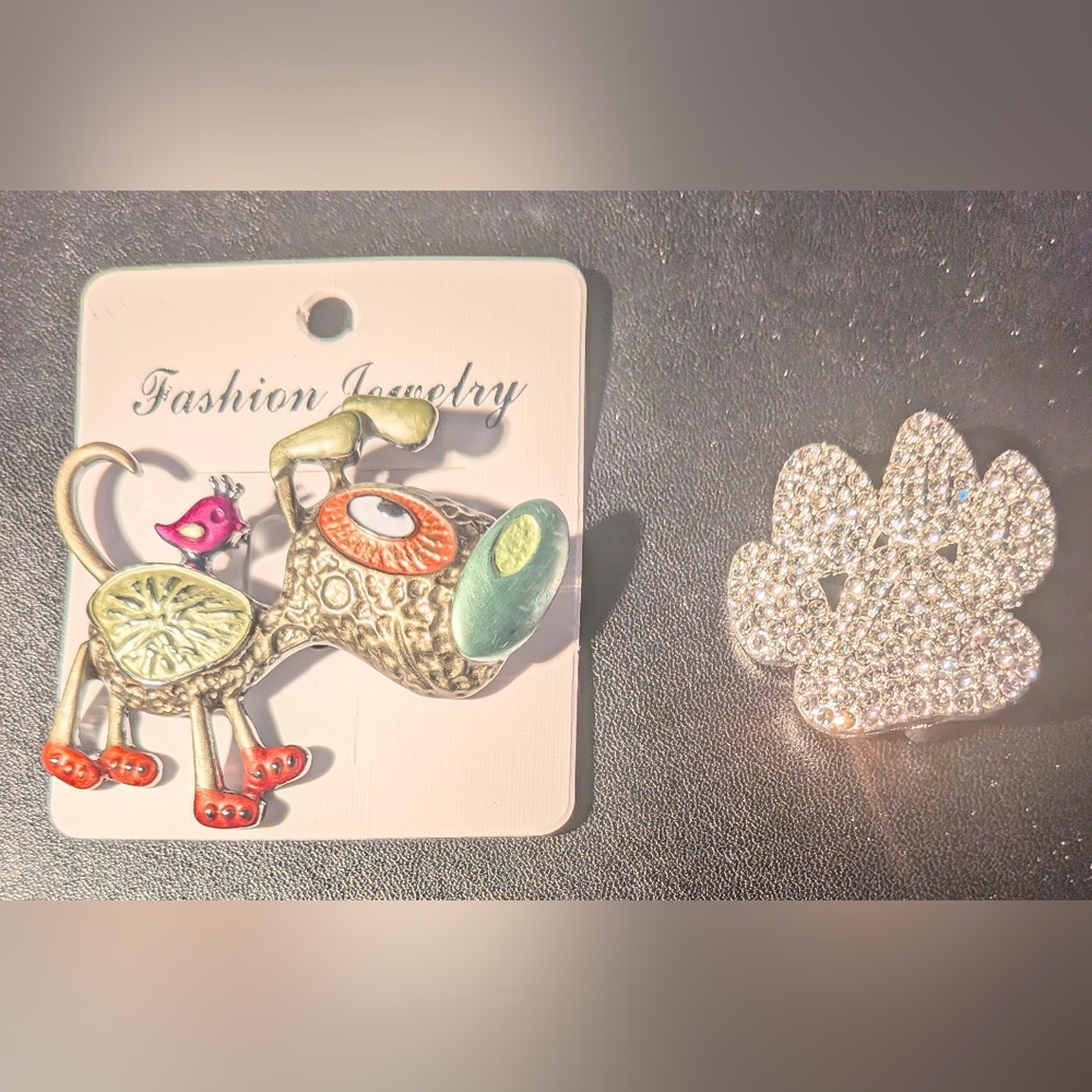 Fashion Jewelry Colorful Animal and Sparkling Silver Brooch Set